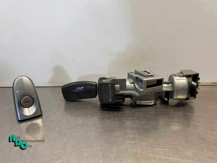 Serrure de contact + clé d'un Ford Mondeo (Mondeo 07-), -, 3 mois de garantie, -, -