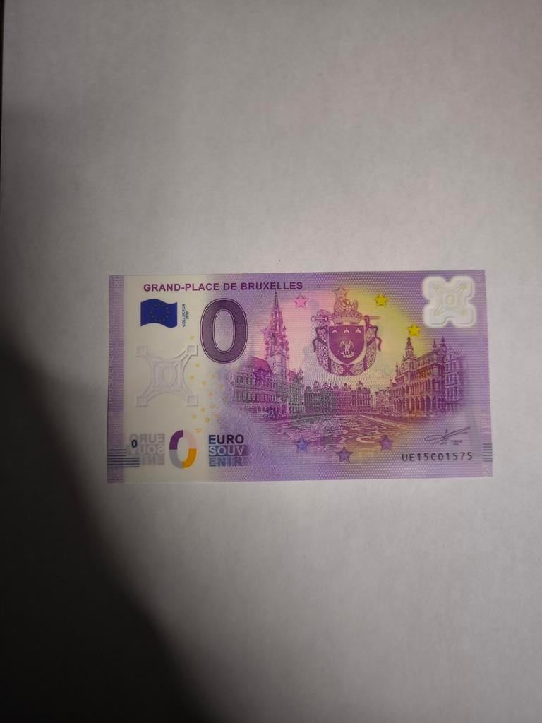 GRAND-PLACE DE BRUXELLES – UE15C01575
Billet 0€ souvenir, Postzegels en Munten, Bankbiljetten | Europa | Eurobiljetten, Ophalen of Verzenden
