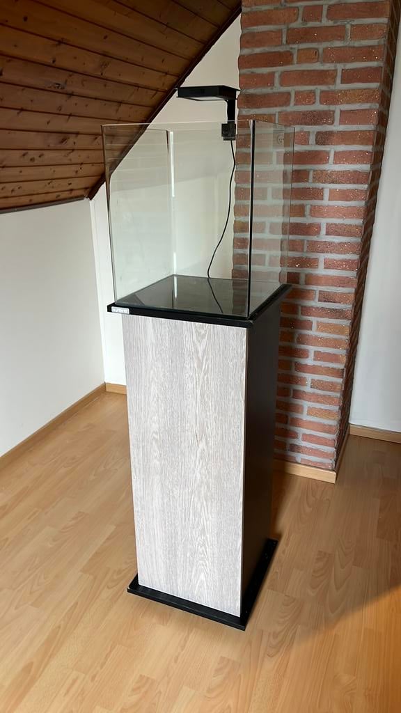 Aquarium 60L éclairage LED et meuble, Enlèvement, Utilisé, Aquarium vide