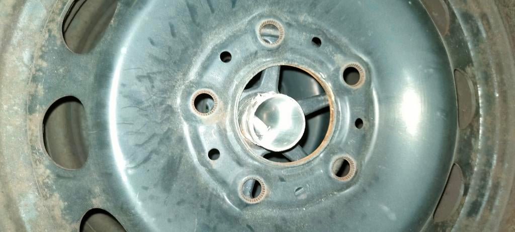 Pneus hiver sur jantes tôle BMW, Enlèvement, Pneus hiver, Pneu(s)