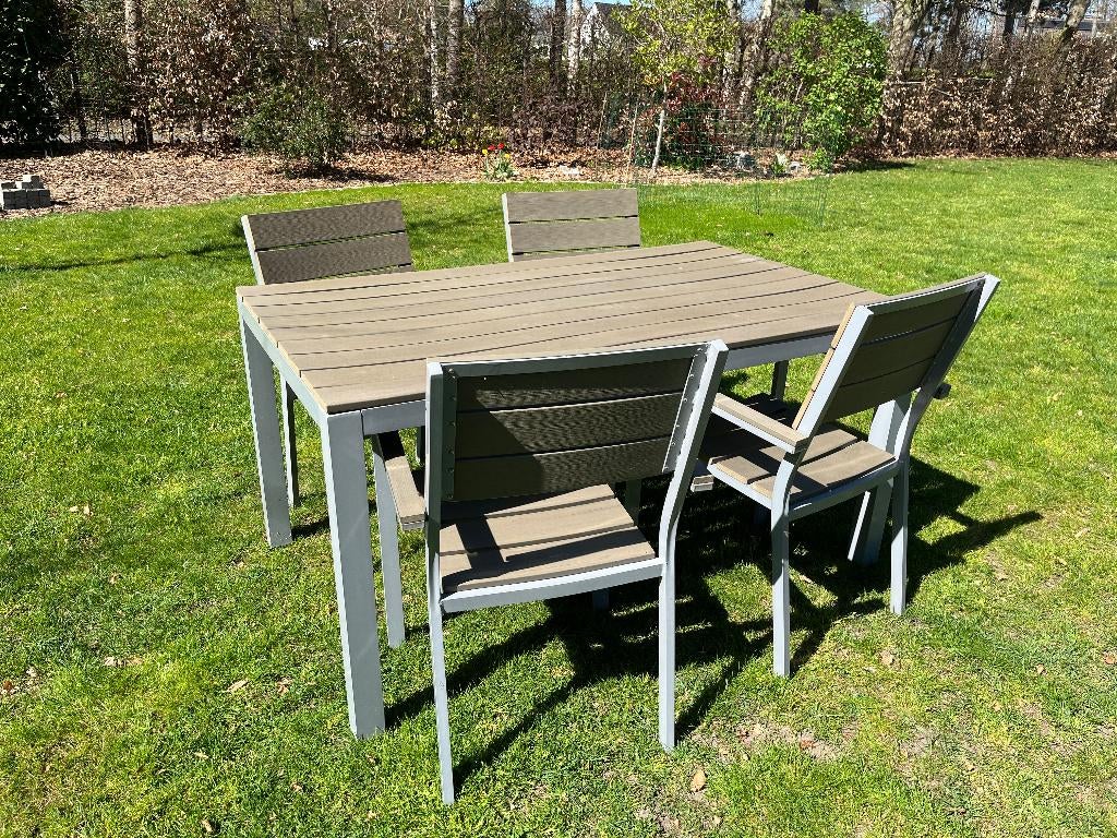 Tuintafel met stoelen, Tuin en Terras, Ophalen, 4 zitplaatsen, Gebruikt, Aluminium