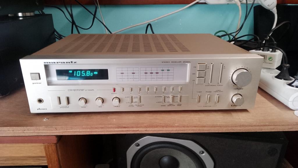 Prachtige Versterker met tuner Marantz volledig na gezien, Audio, Tv en Foto, Tuners, Ophalen