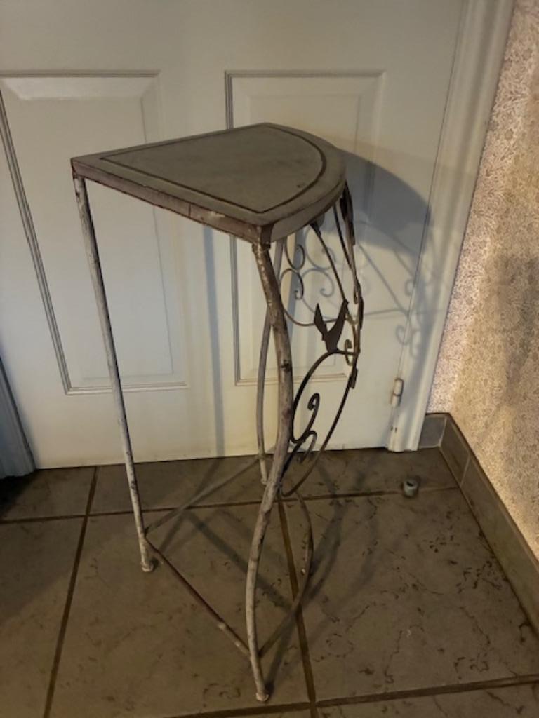 Hoektafel in metaal, Ophalen