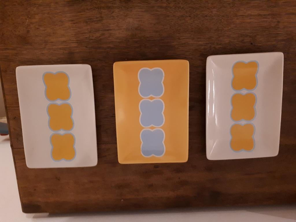 3 sushi bordjes, Huis en Inrichting, Ophalen of Verzenden, Zo goed als nieuw, Bord(en)