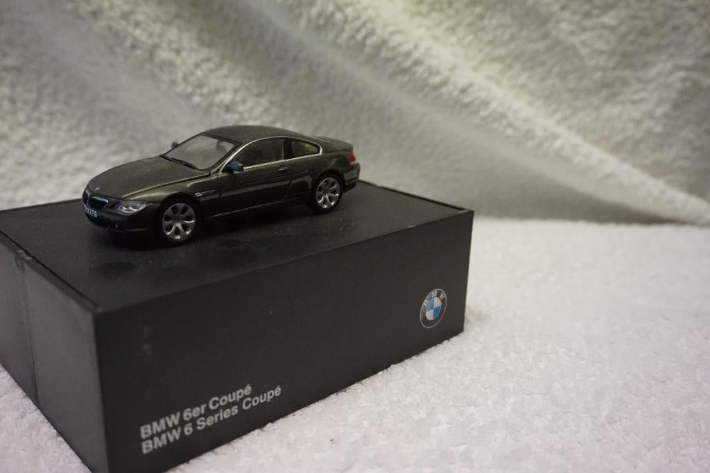 BMW 6 Series coupé (E63)  Kyosho 1:43 80 42 0 153 279, Hobby & Loisirs créatifs, Voitures miniatures | 1:43, Enlèvement ou Envoi