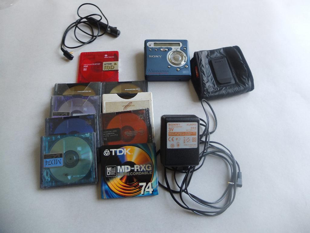 MiniDisc Sony Walkman MZ-R700 + accessoires, TV, Hi-fi & Vidéo, Walkman, Discman & Lecteurs de MiniDisc, Enregistreur MiniDisc