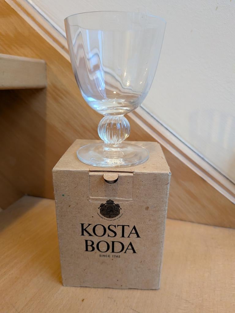 Verre a vin cristal kosta boda Suède 1990, Enlèvement ou Envoi, Neuf