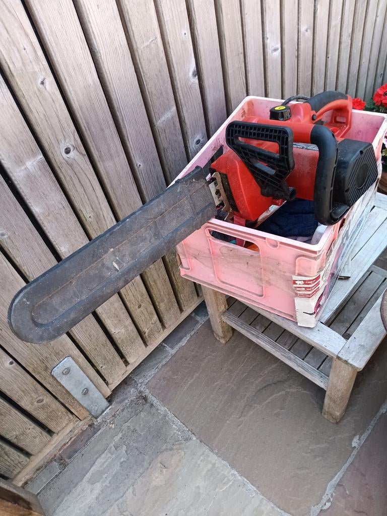 Elektrische kettingzaag, Ophalen