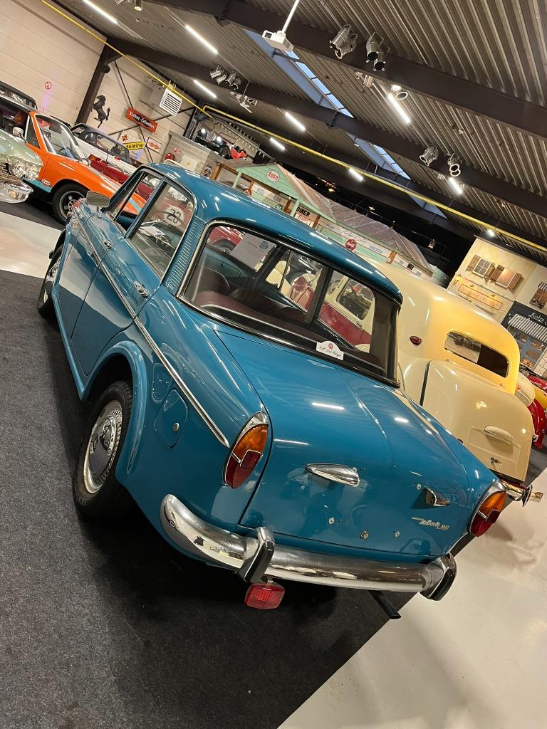 Fiat Nettunia 1200 (Moet weg!!), 4 deurs, Achterwielaandrijving, Blauw, Leder