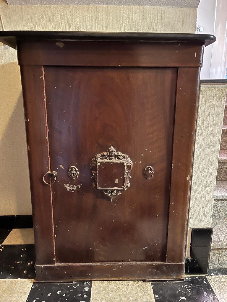 antiquite meuble coffre fort, Maison & Meubles, Extincteurs & Coffres-forts, Enlèvement, Utilisé, Coffre-fort