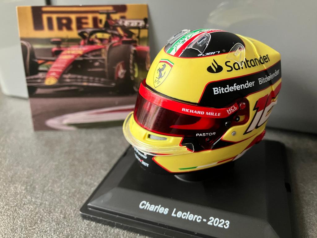 Charles Leclerc 1:5 helm 2023 Italië GP Ferrari SF23 F1, Ophalen of Verzenden, Nieuw, Formule 1
