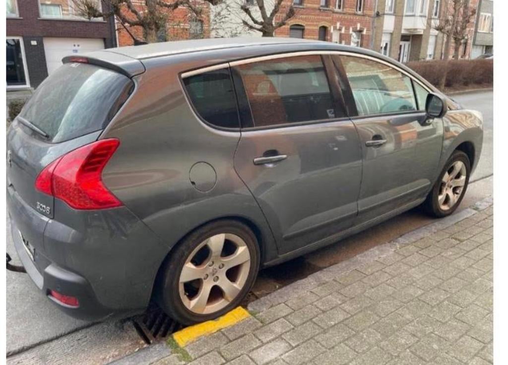 Peugeot 3008    Benzine 1.6 88kw 120pk     147.194km, Autos, Entreprise, Essence, Achat