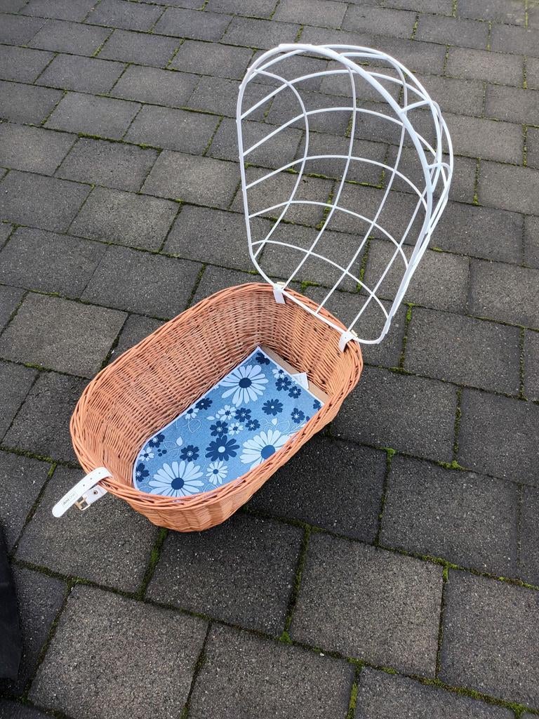 Kleine hondenmand voor op fiets, Ophalen