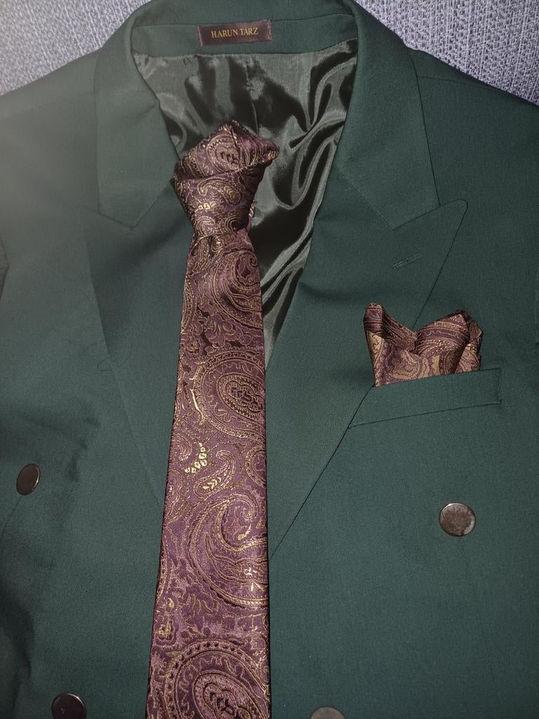 Groene kostuumjas met das, Ophalen of Verzenden, Zo goed als nieuw, Maat 56/58 (XL), Groen