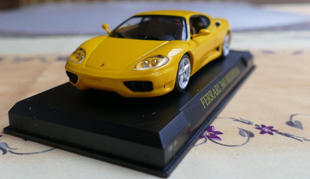 Ferrari 360 Modena jaune 1/43 + Livret, Enlèvement ou Envoi, Neuf, Voiture, Autres marques