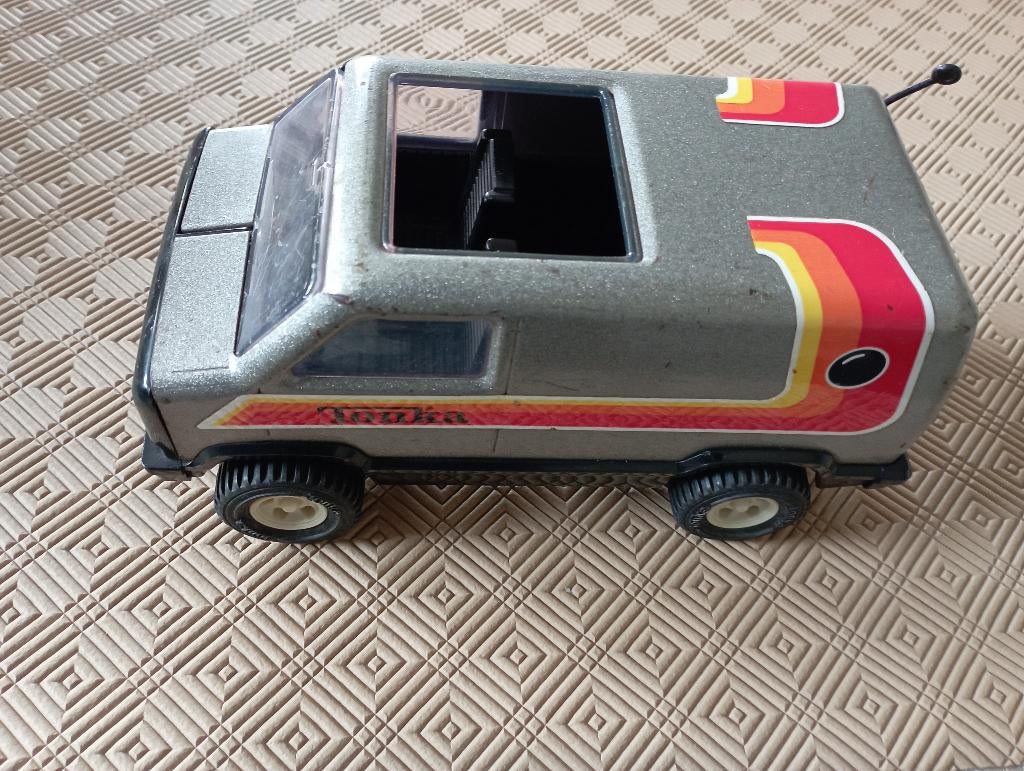 Tonka bus, Collections, Enlèvement