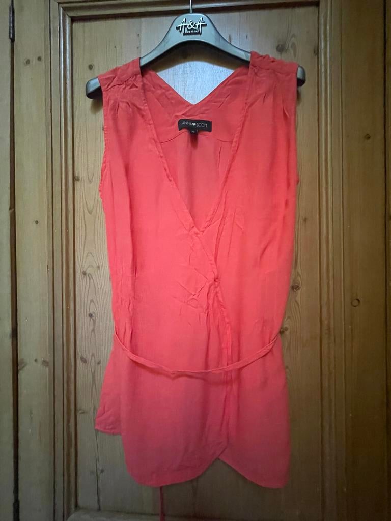 Nouveau chemisier rouge corail Anna Scott S, Neuf, Enlèvement ou Envoi, Autres couleurs, Taille 36 (S)