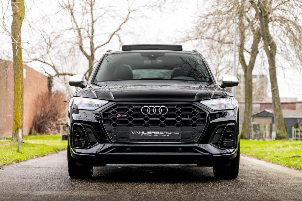 Audi SQ5 3.0 V6 3x S-Line * Pano * ACC * BOSE * Trekhaak, Auto's, Audi, Automaat, Zwart, Leder, Bedrijf