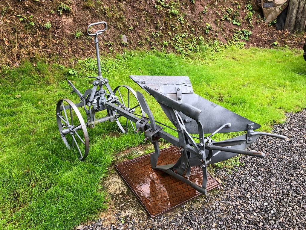 Charrue Ancienne, Enlèvement