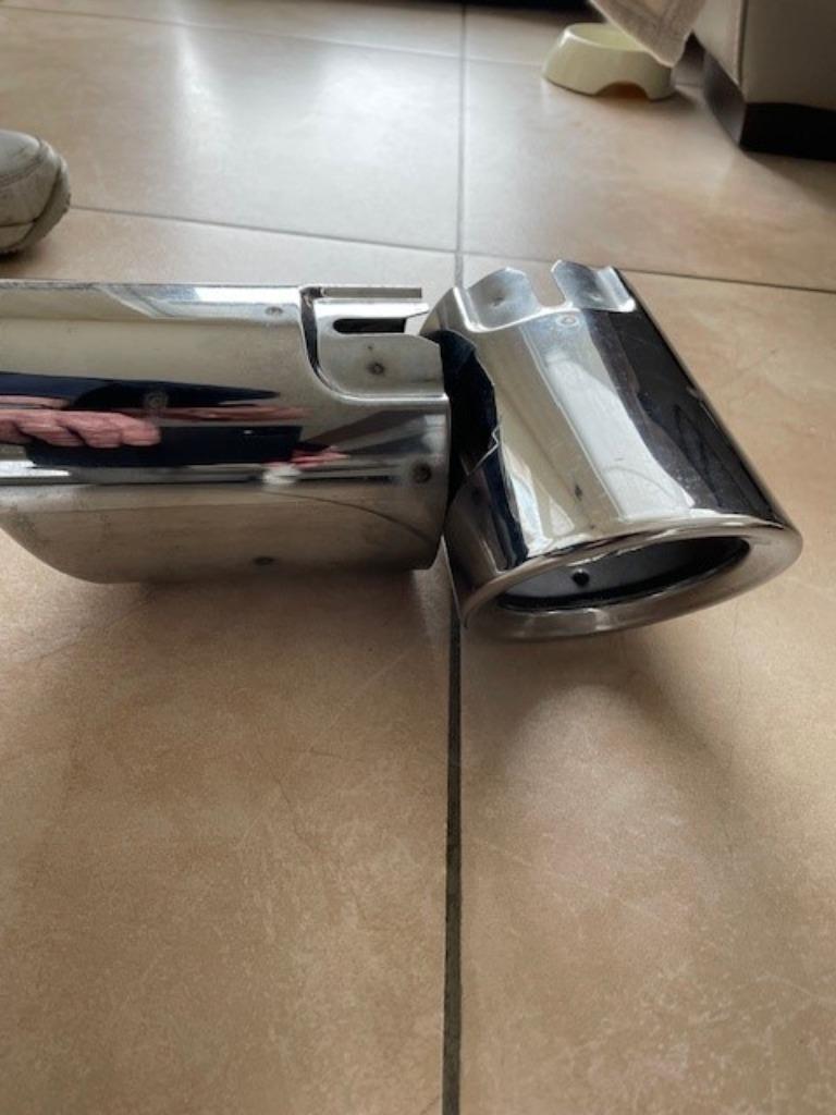 BMW model 3 EN 4 ORIGINEELUitlaat 2 eindstukken white chrome, Auto-onderdelen, Ophalen, Nieuw, BMW