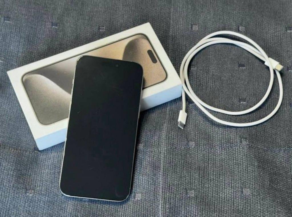 iPhone 15 Pro Max, titanium, 256 GB, Télécoms, Téléphonie mobile | Apple iPhone, IPhone 15, Comme neuf, Sans abonnement, Sans simlock