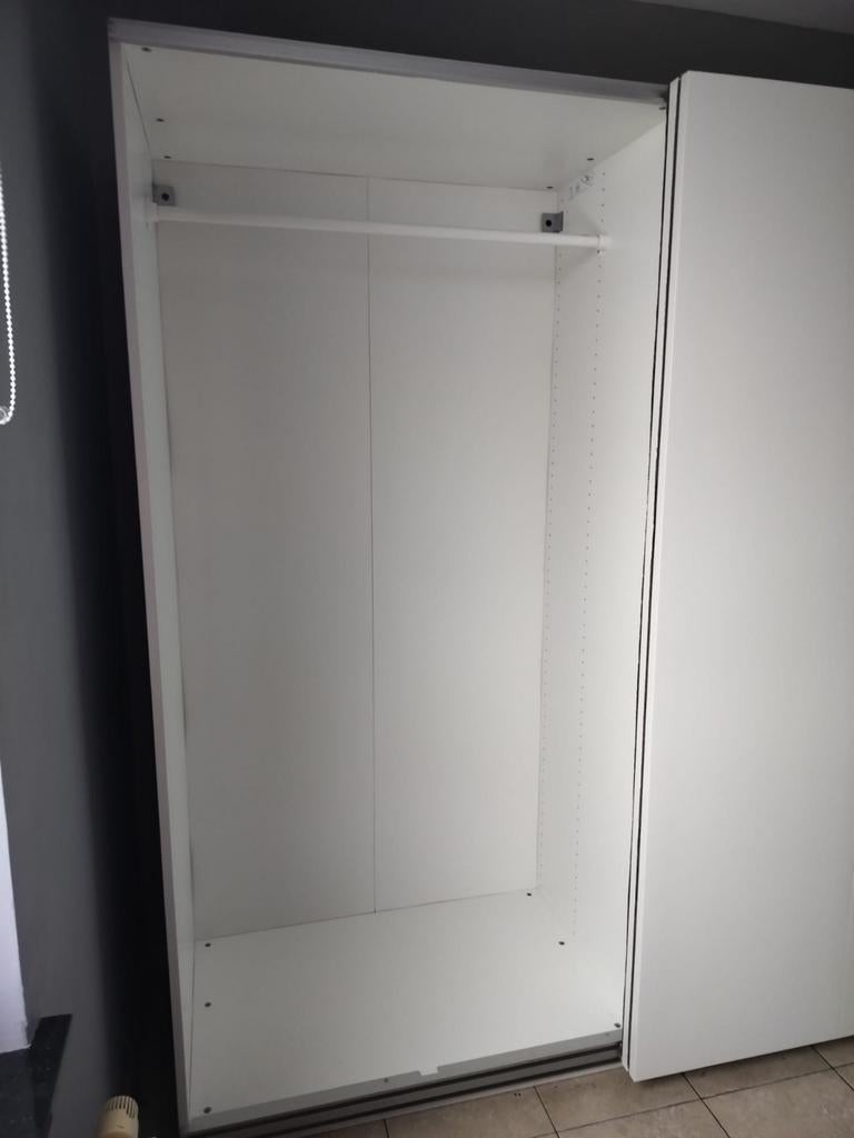 Kleerkast Ikea Pax met deur Hasvik, Enlèvement