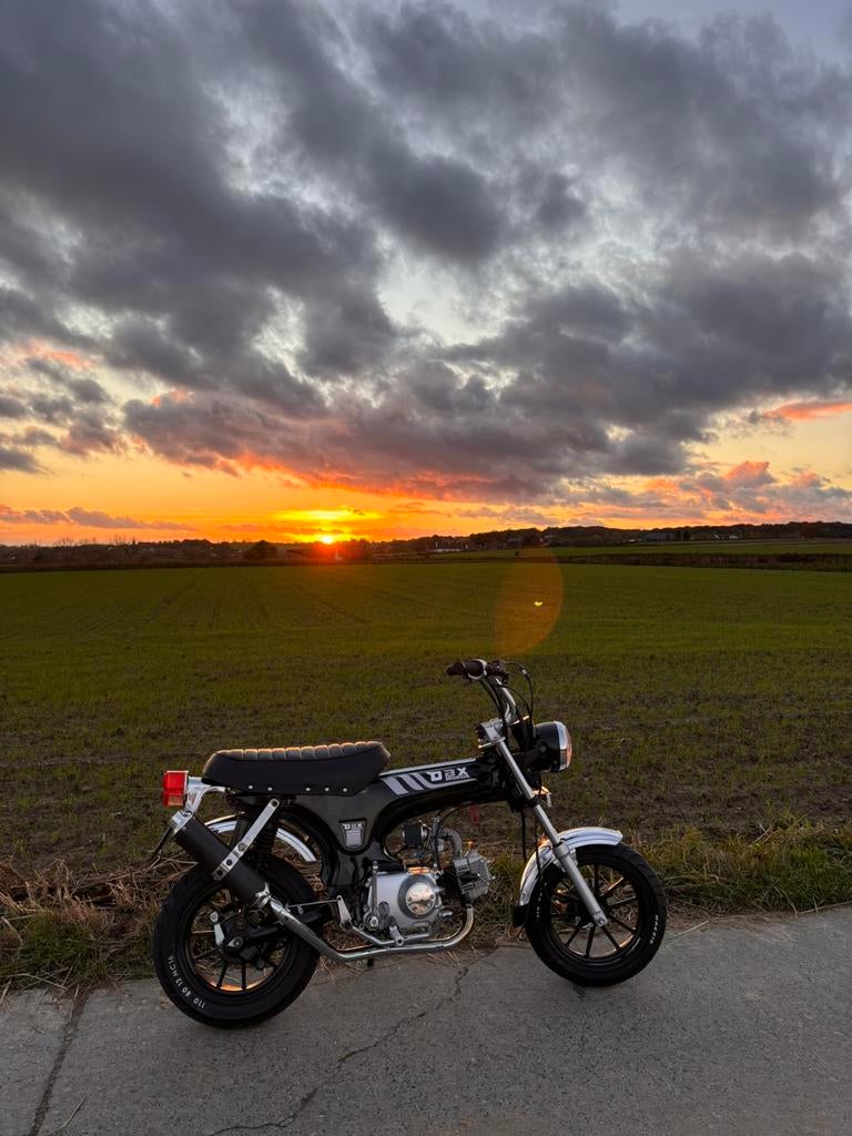 Honda dax 50cc - B klasse, Vélos & Vélomoteurs, Enlèvement, Comme neuf, Honda