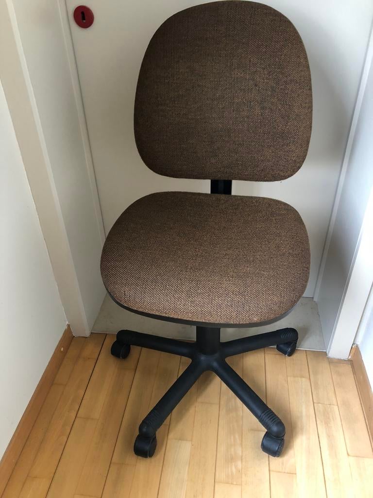 Heel mooie degelijke bureaustoel, Ophalen, Zo goed als nieuw, Bureaustoel