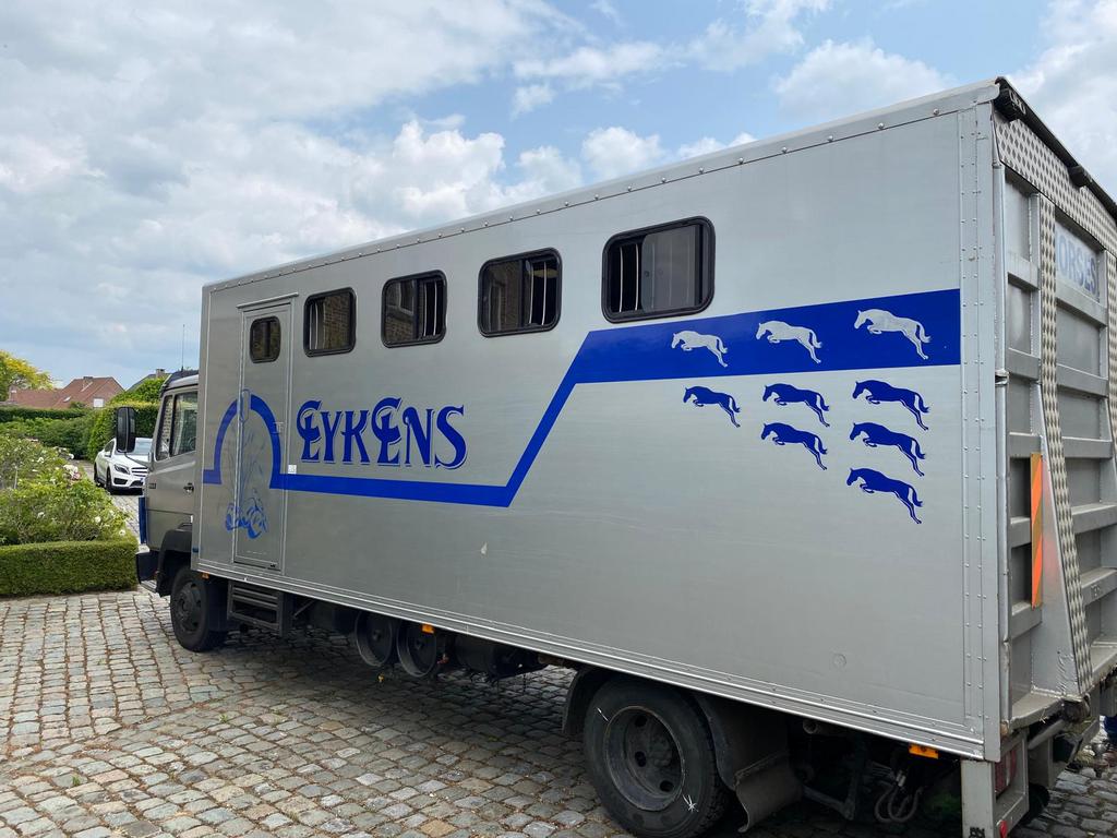 Paardenvrachtwagen, Enlèvement