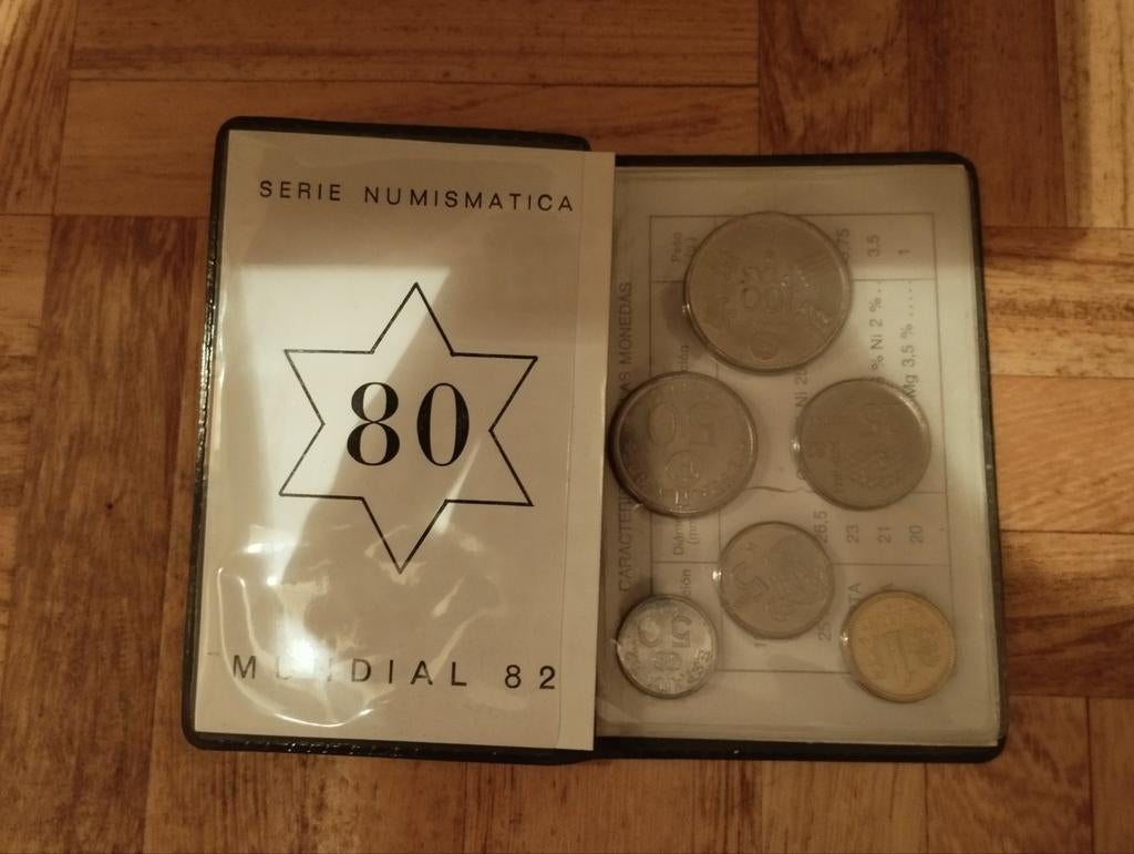 Une série de pièces sur l'Espagne mondial 1982, Timbres & Monnaies, Enlèvement, Monnaie