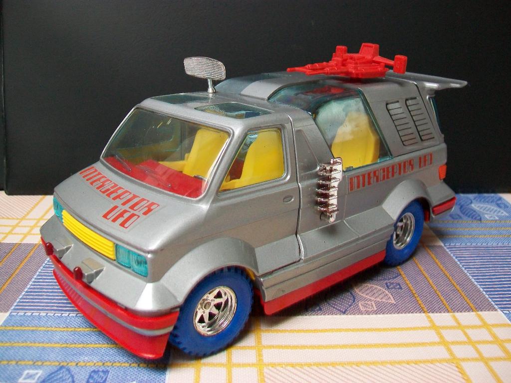 Burago - Van UFO Interceptor Die Cast Metal Model - Bburago, Verzamelen, Speelgoed, Ophalen of Verzenden, Zo goed als nieuw