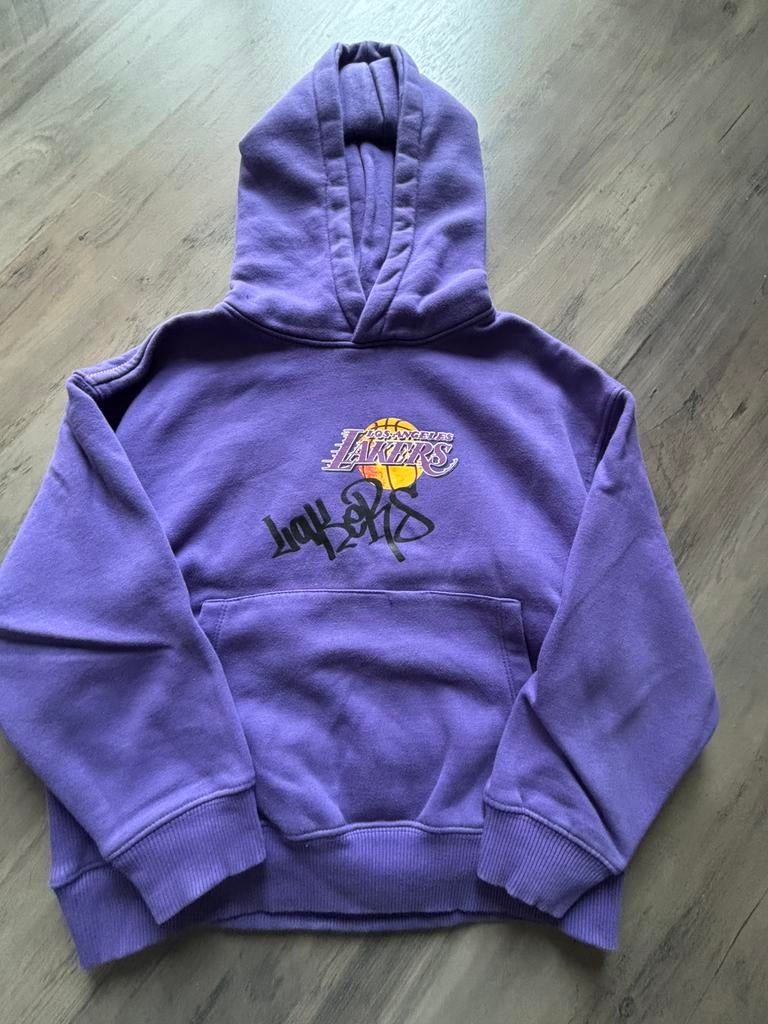 Sweater à capuchon Zara  Los Angeles Lakers, Enfants & Bébés, Enlèvement, Utilisé, Garçon, Pull ou Veste