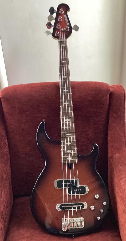 Yamaha BB615 5 snarige bas, Musique & Instruments, Enlèvement ou Envoi, Comme neuf, Électrique, 5 cordes