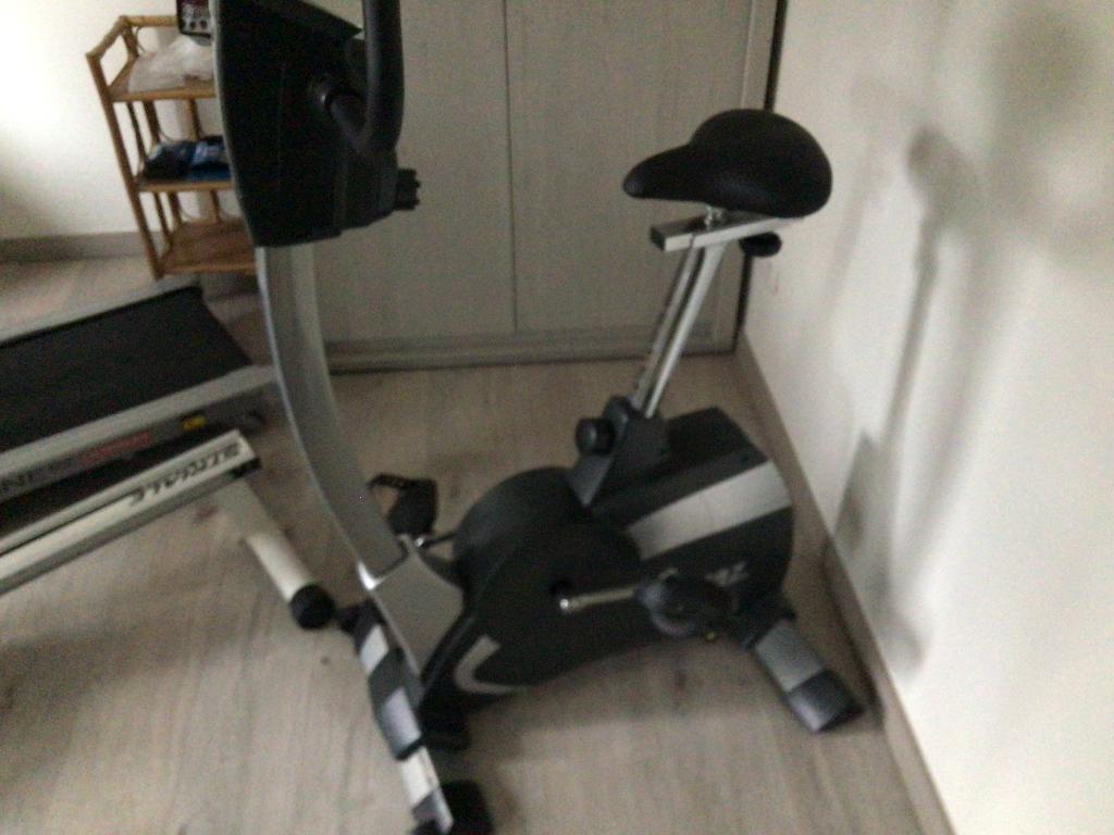 Hometrainer, Ophalen, Gebruikt, Metaal, Benen