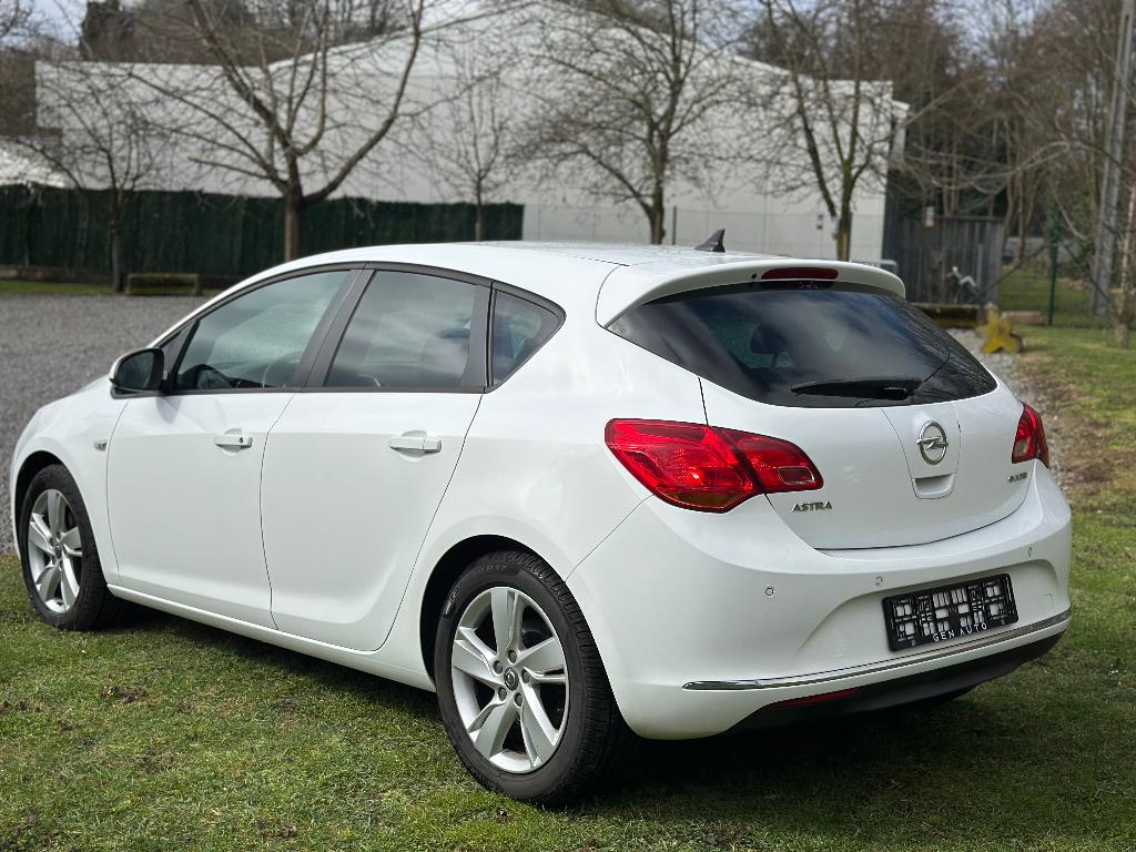 Opel Astra 1.7Cdti Euro5 gps caméra 1er propriétaire, Autos, Euro 5, Achat, 5 portes, Particulier