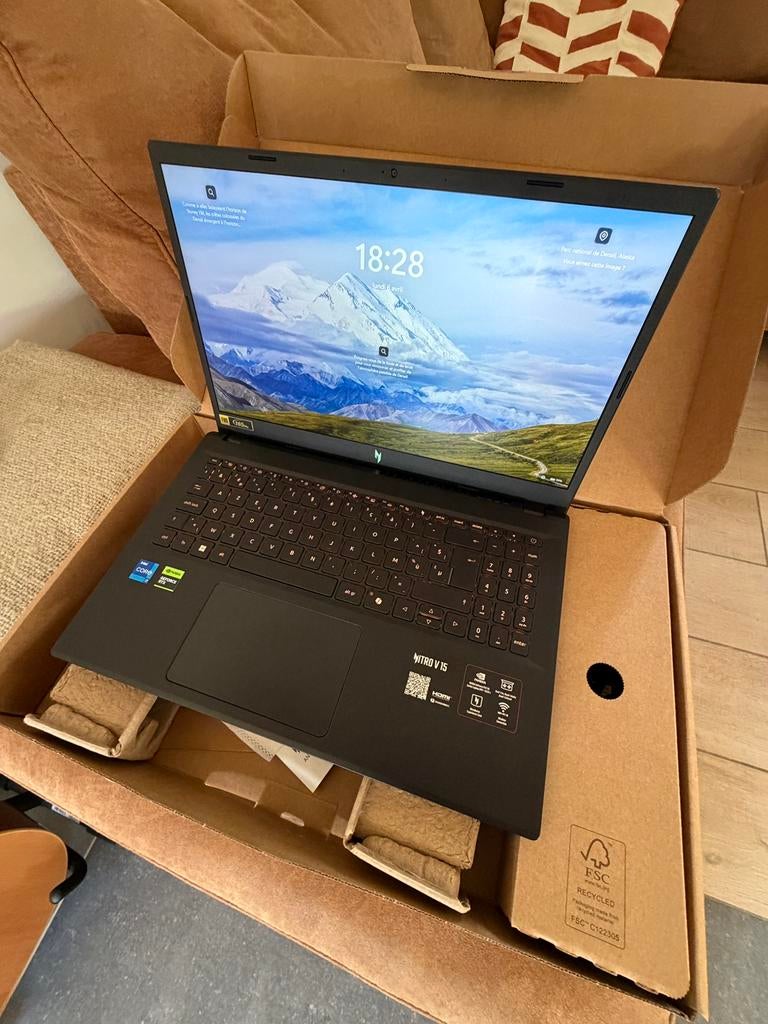 ACER Nitro V 15 - i7 - 16gb - 512gb + manette, Informatique & Logiciels, Ordinateurs portables Windows, Comme neuf, 16 GB, Enlèvement