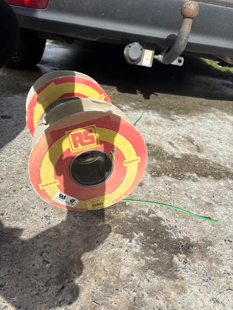 Lot de câbles électriques terre vert/jaune RS, Bricolage & Construction, Électricité & Câbles, Comme neuf, Enlèvement