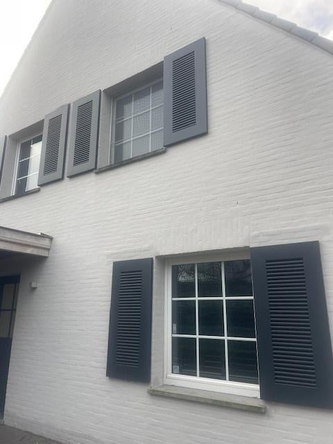 Aluminium raamluiken te koop, Doe-het-zelf en Bouw, Rolluiken, Ophalen, Gebruikt, Minder dan 100 cm, Grijs