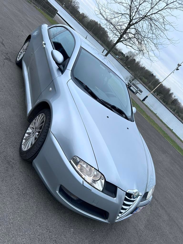 Alfa Romeo GT - 1,8 TS essence, Autos, Argent ou Gris, Achat, 2 places, Boîte manuelle