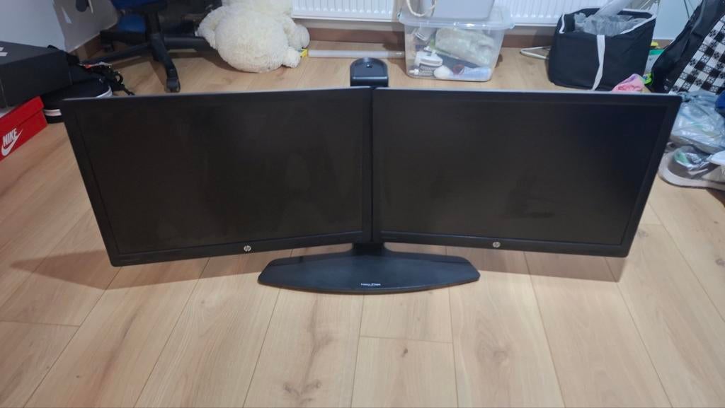 HP monitoren 2 schermen + 2 beugels,conslole,standen, Ophalen, Hp, Gebruikt, 3 tot 5 ms