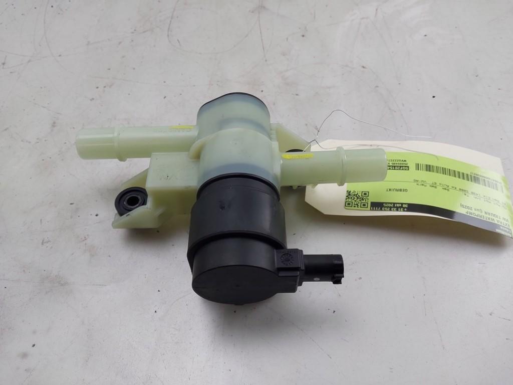 EXTRA EAU POMPE Volkswagen Tiguan (CT1) (|5QF201549B|), Utilisé, Volkswagen