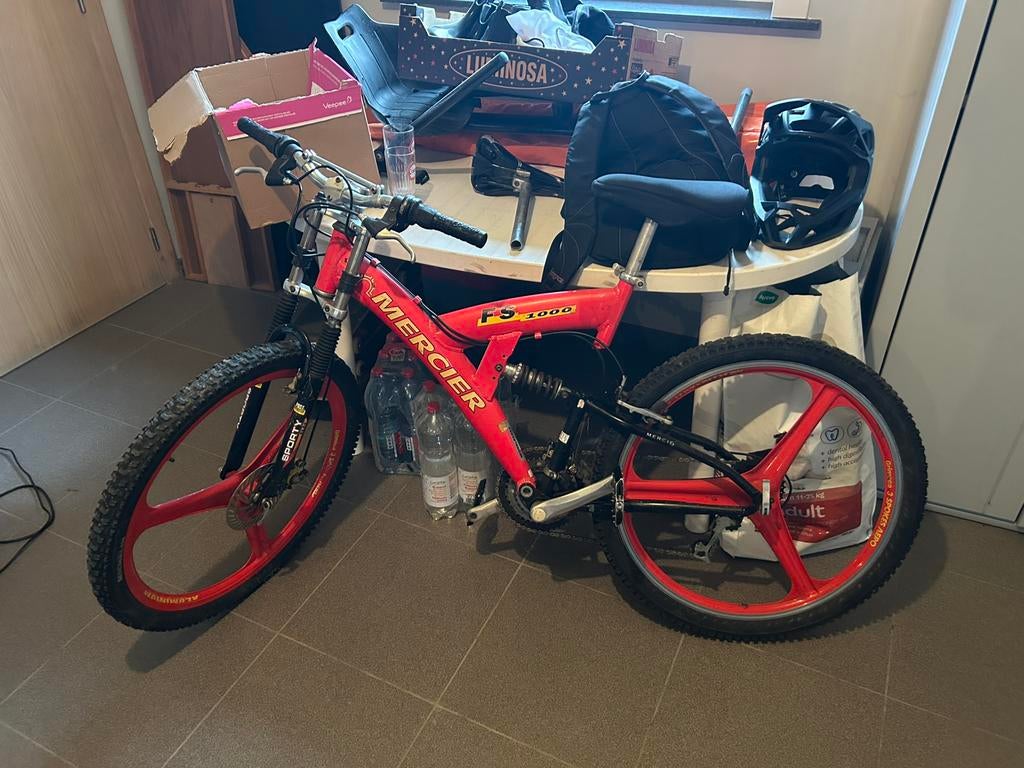 Rode full sus / oude dh bike, Ophalen, Zo goed als nieuw