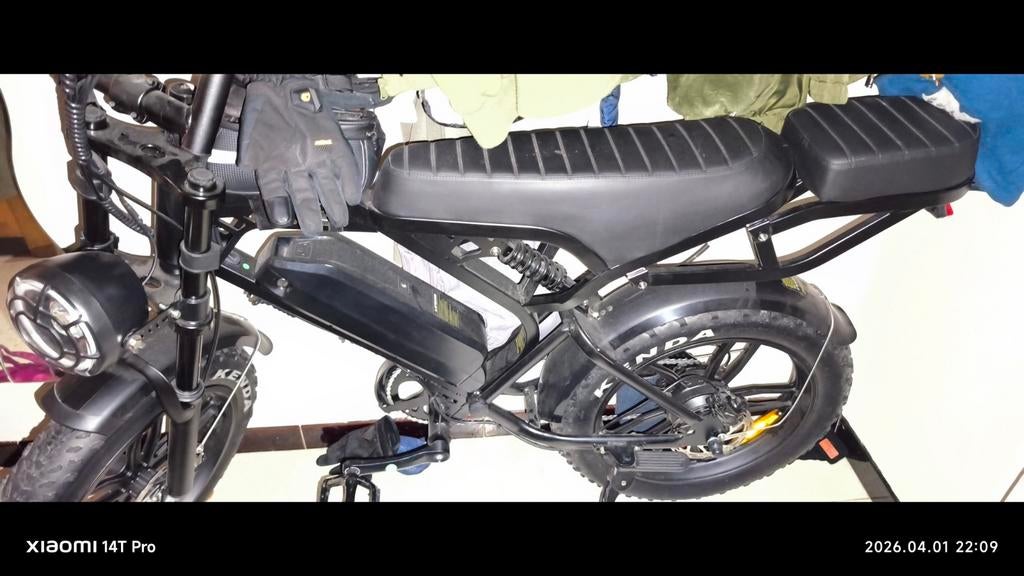 Fatbike VÉLO TOUT TERRAIN, Vélos & Vélomoteurs, Cyclomoteurs | Derbi, Enlèvement