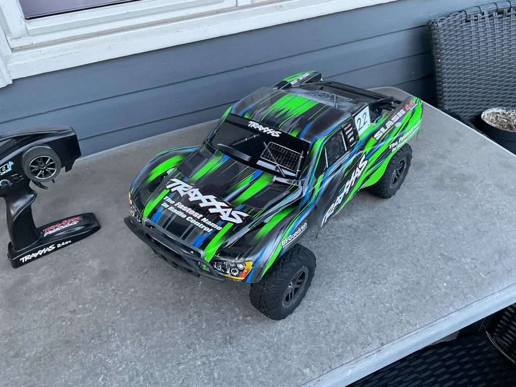 Trxxas slash 4x4 ultimate, Hobby en Vrije tijd, Elektro, Auto offroad, Ophalen of Verzenden, Zo goed als nieuw