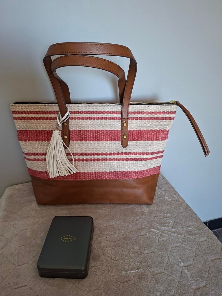 Toffe handtas van Fossil in nieuwstaat., Handtassen en Accessoires, Tassen | Damestassen, Ophalen, Nieuw, Handtas