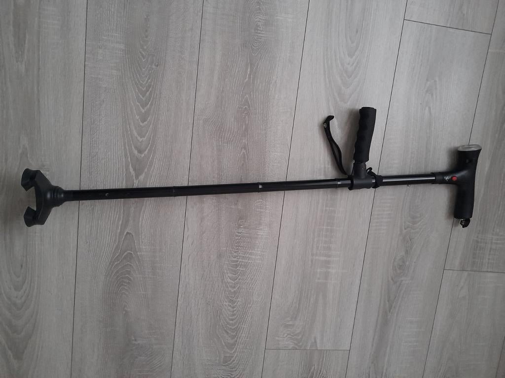 Canne 3 pieds +lampe, Divers, Enlèvement