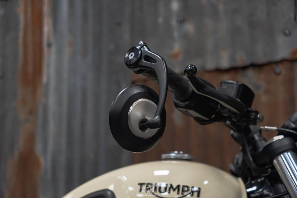 ***verkocht*** Triumph Bobber Black- Vanilla White, Motoren, Motoren | Triumph, Traction Control, 2 cilinders, Bedrijf, Meer dan 35 kW
