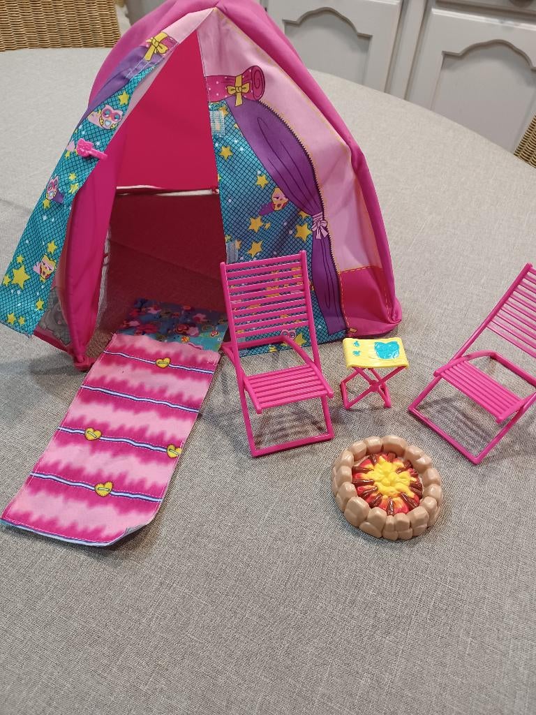 Barbie tent met accessoires, Kinderen en Baby's, Speelgoed | Poppen, Ophalen of Verzenden, Gebruikt, Barbie