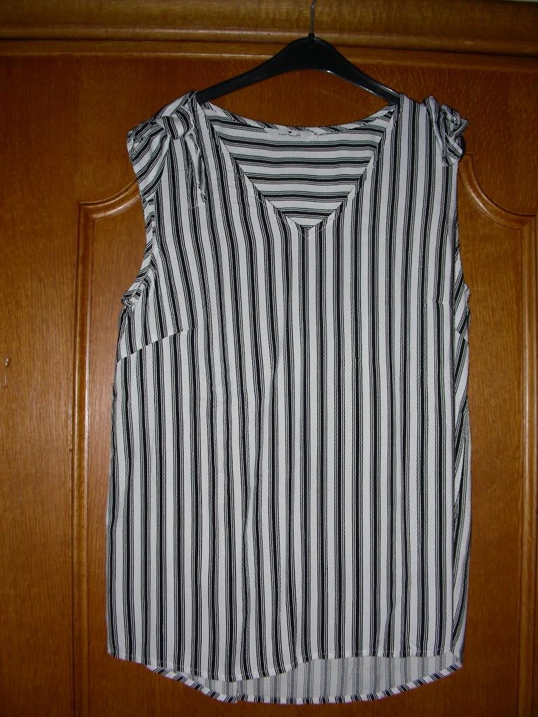 Zwart-wit gestreept bloesje zonder mouwen, Tom Tailor, 38, Taille 38/40 (M), Enlèvement ou Envoi, Noir, Tom Tailor