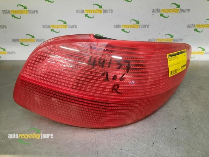 Feu arrière droit d'un Peugeot 206, -, -, 3 mois de garantie, Utilisé